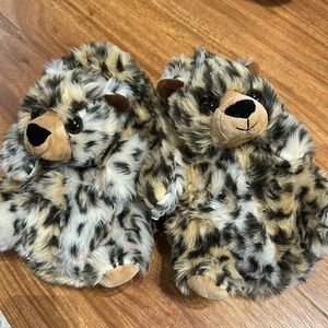 American Eagle Plush Leopard Stuffed Animal Slippers